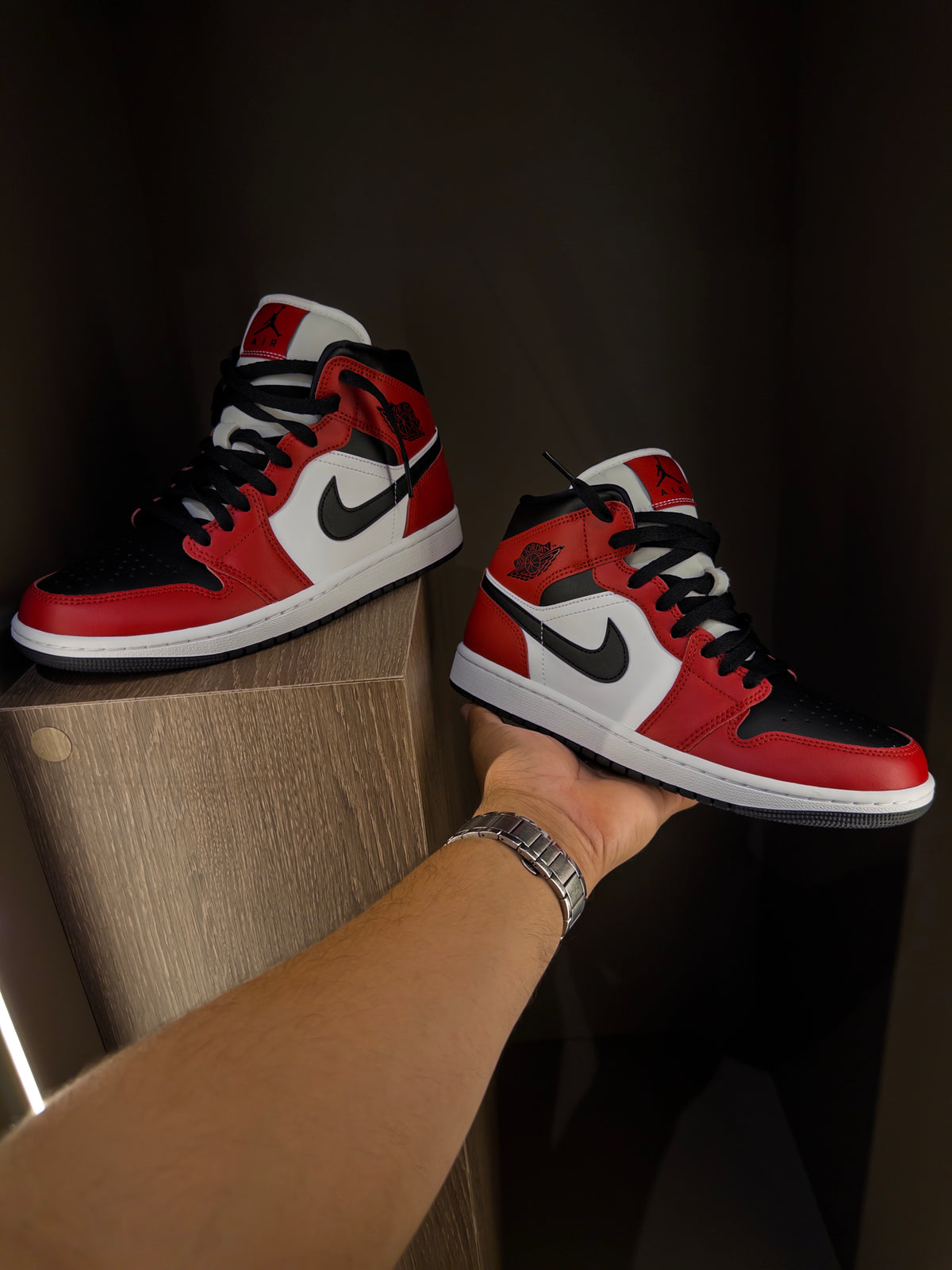 AIR JORDAN 1 MID CHICAGO TOE - SEMINUEVAS